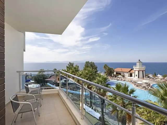 Sealight Resort